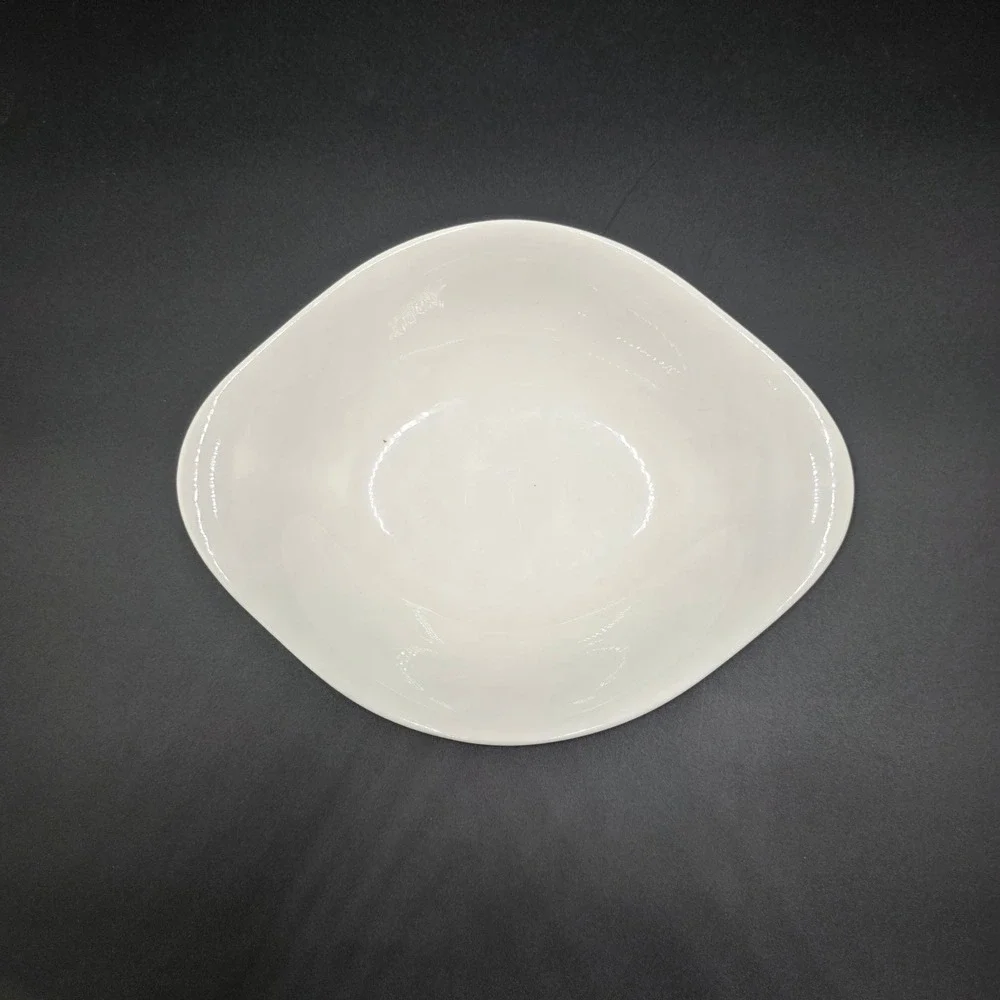 Villeroy‎ & Boch Flow White Premium Porcelain Asymmetrical Serving Bowl 11.5